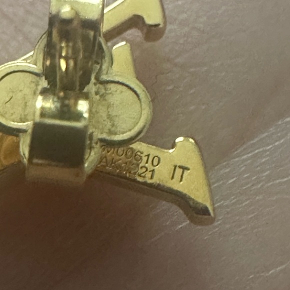 Louis Vuitton stud earrings - Picture 5 of 5